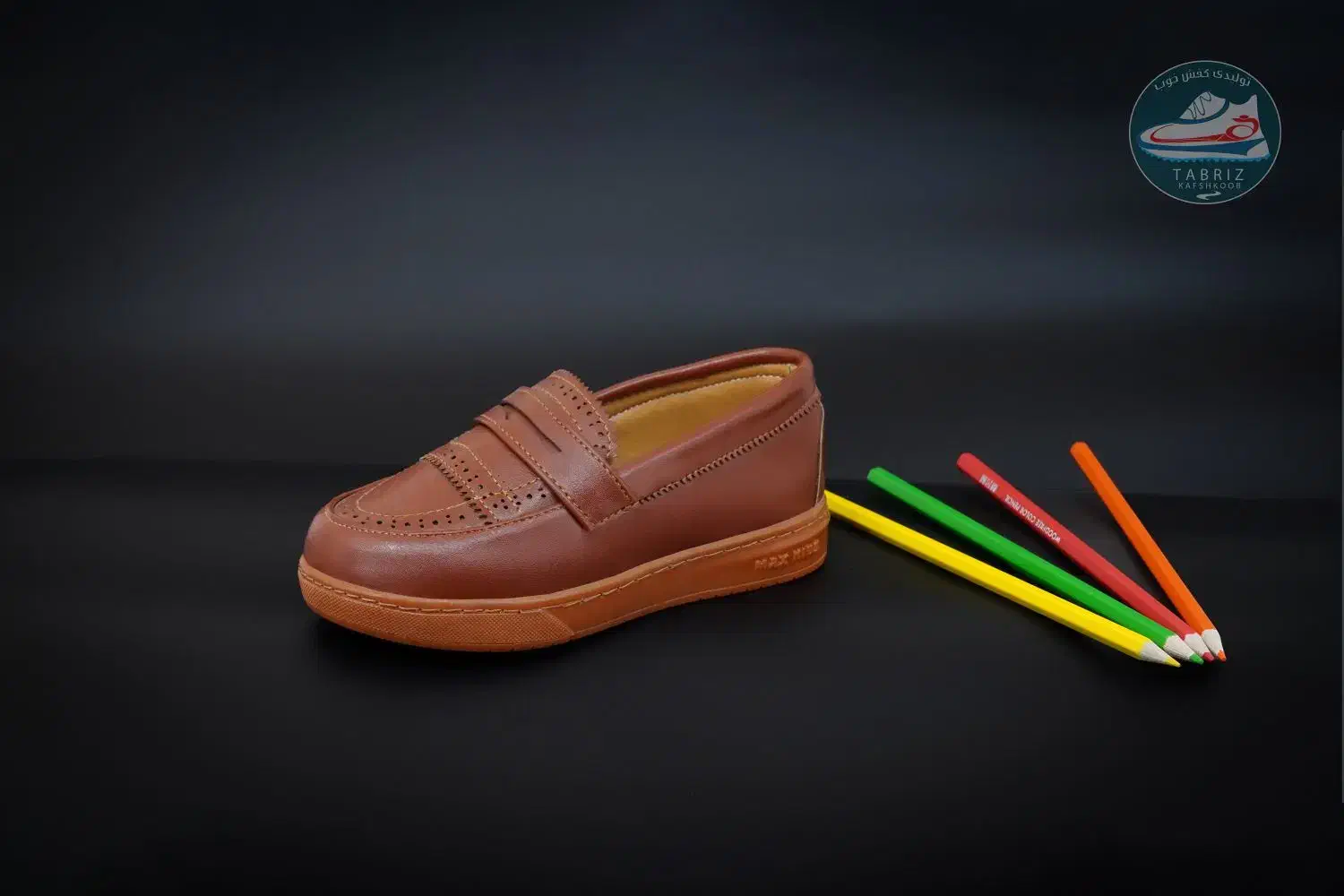 کفش (خوب ) بچه گانه سایز ۲۶ الی ۳۶|کفش و لباس بچه|تبریز, |دیوار