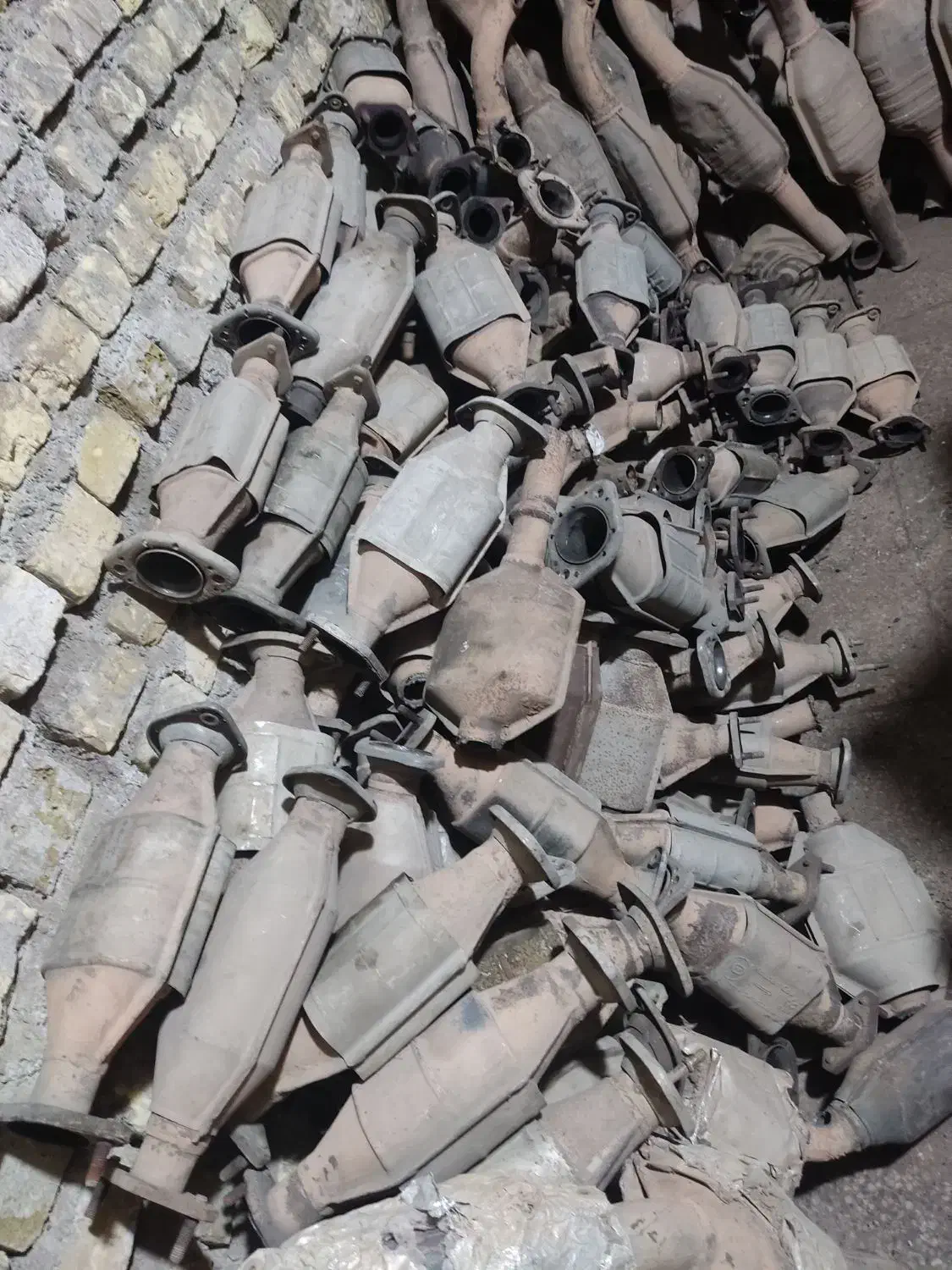 نصب کاتالیزور وخرید کاتالیزور|قطعات یدکی و لوازم جانبی|یزد, |دیوار