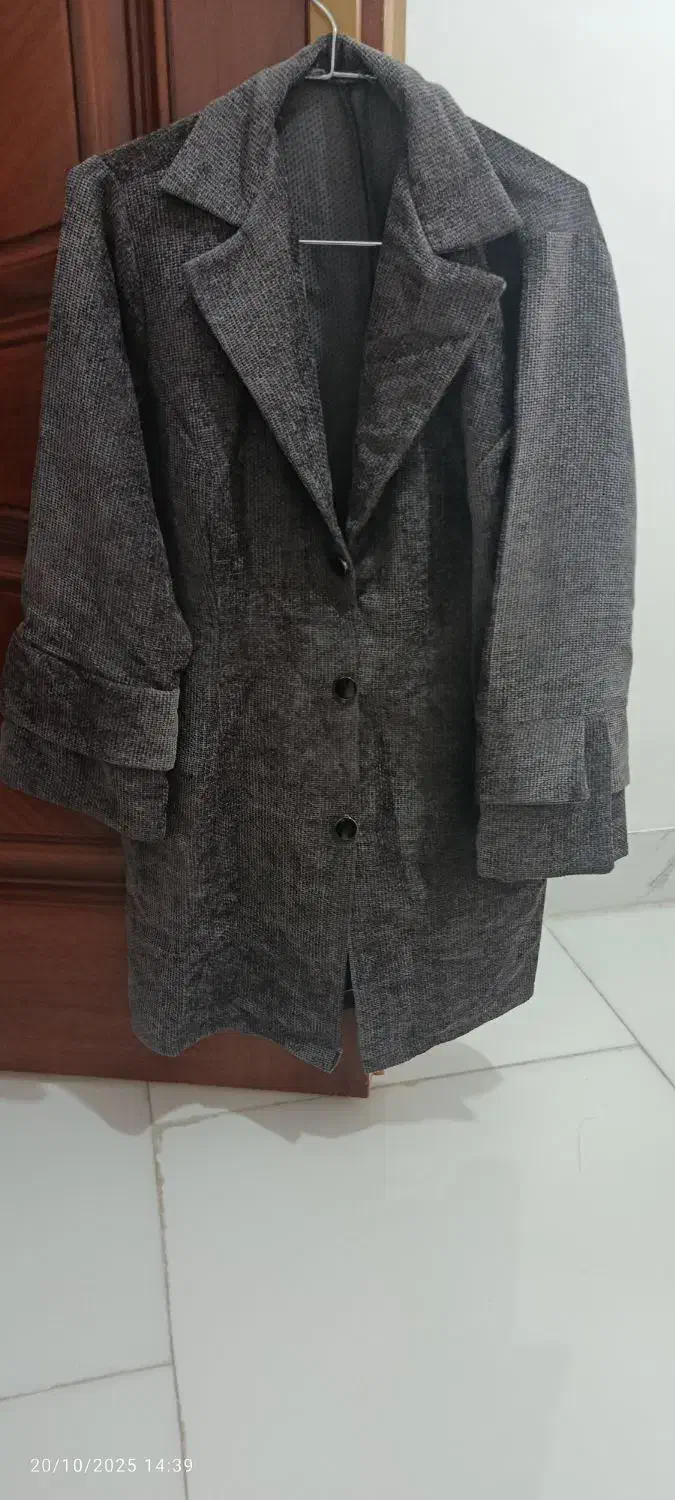 مانتو مخملی بیسکوئیتی درحدنو|لباس|تربت جام, باغ سنگان سفلی|دیوار