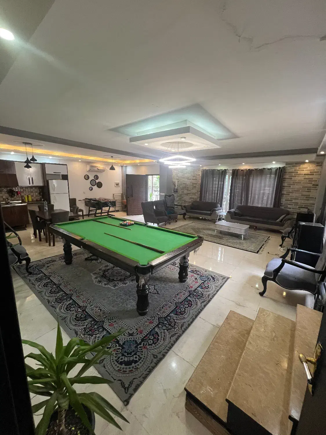 ویلا سه خواب مستر استخردار مرکز شهر متل قو|اجارهٔ کوتاهمدت ویلا و باغ|سلمانشهر, |دیوار