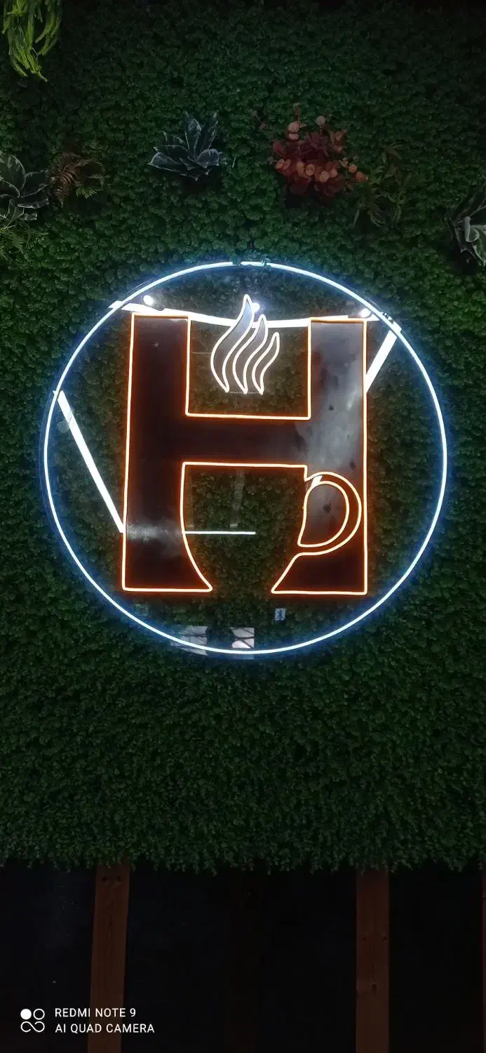 ویتر خانوم و ظرفشور آقا|استخدام خدمات فروشگاه و رستوران|بناب, |دیوار