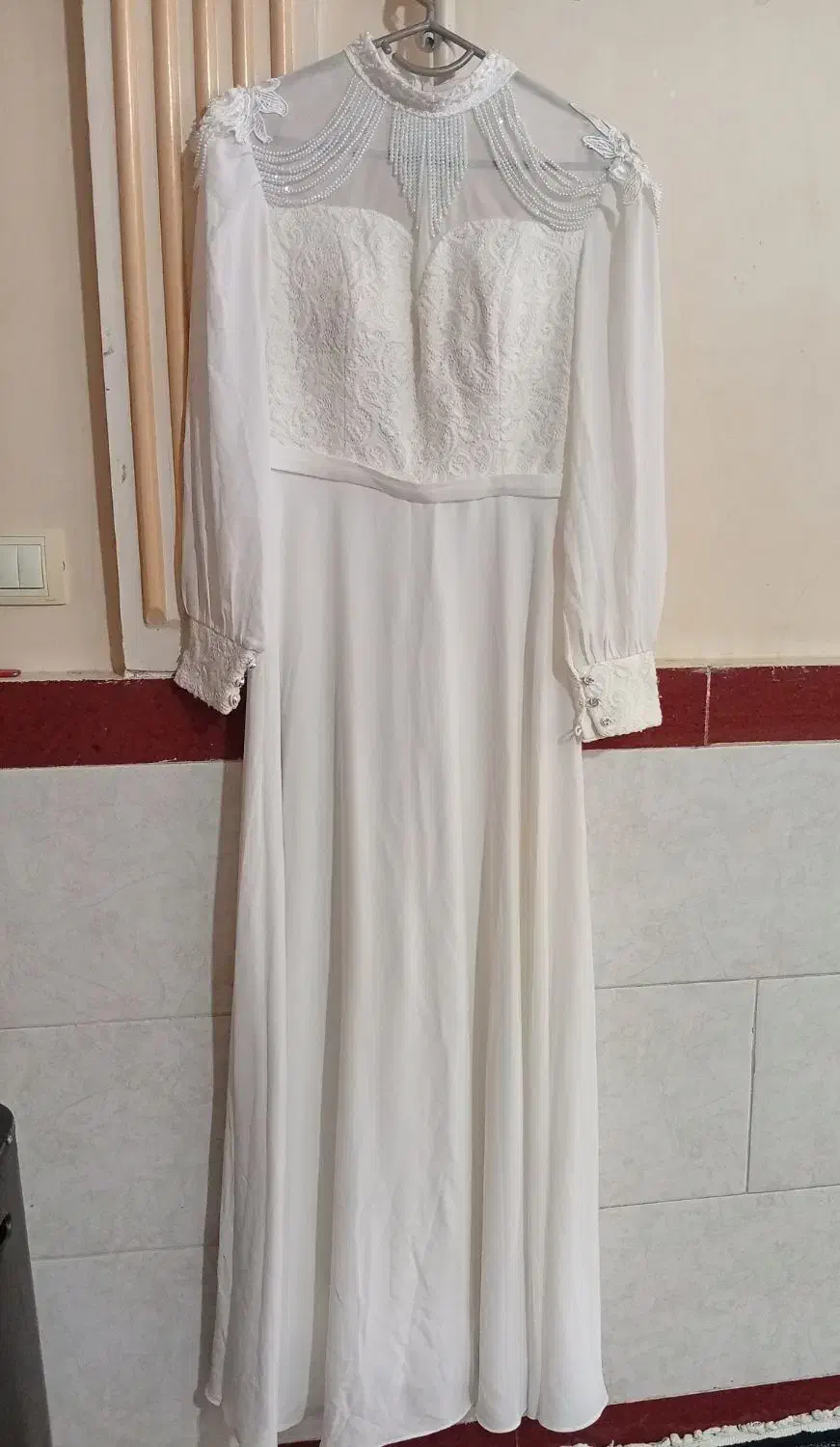 لباس مجلسی|لباس|هرسین, |دیوار