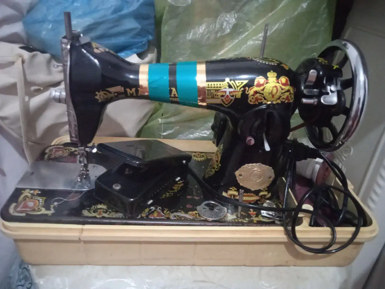 چرخ خیاطی|چرخ خیاطی و ریسندگی|ماهیدشت, |دیوار