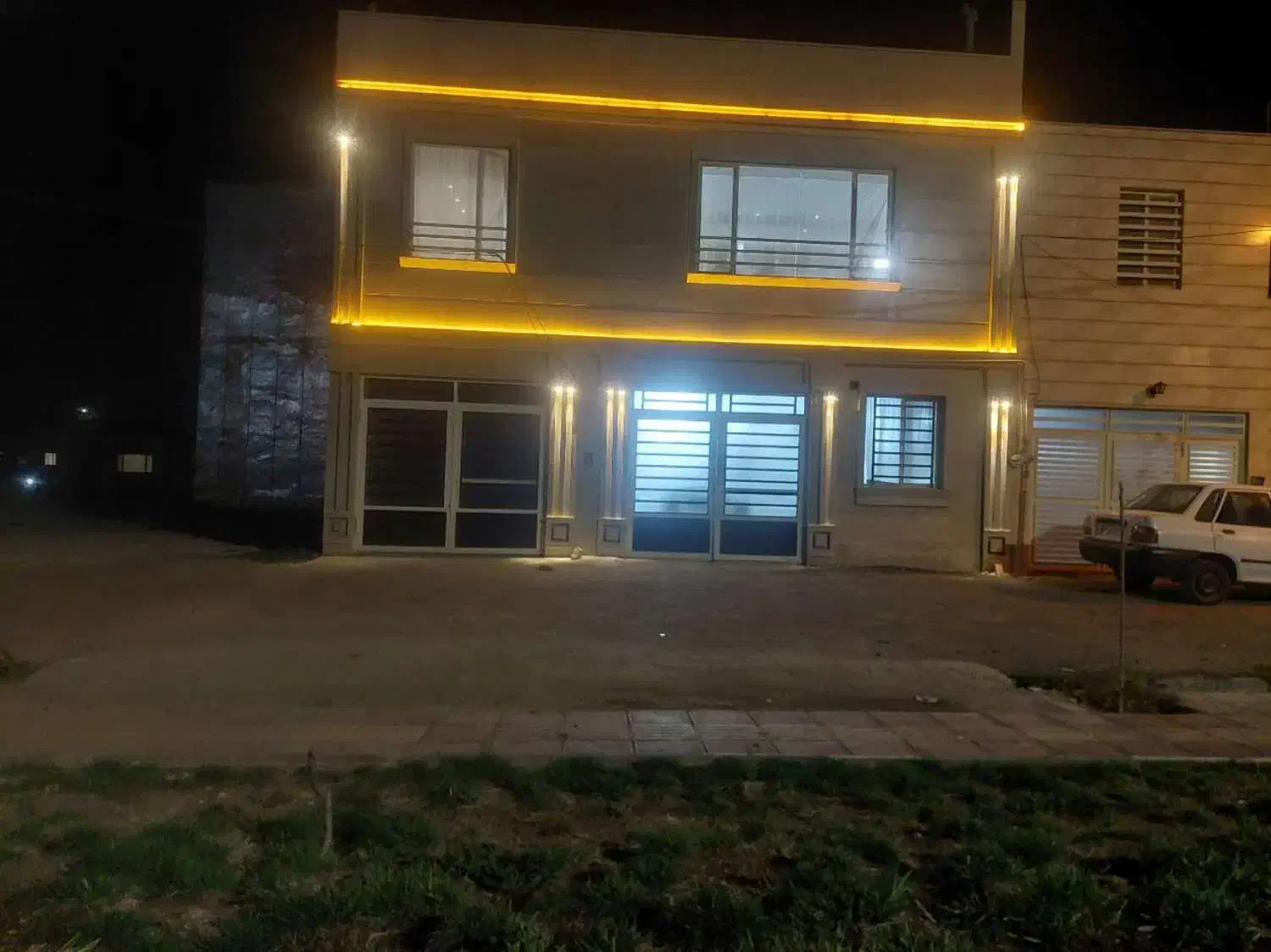 فروش خانه ویلایی نوساز همکف شهرک غرب|فروش خانه و ویلا|بروجرد, |دیوار