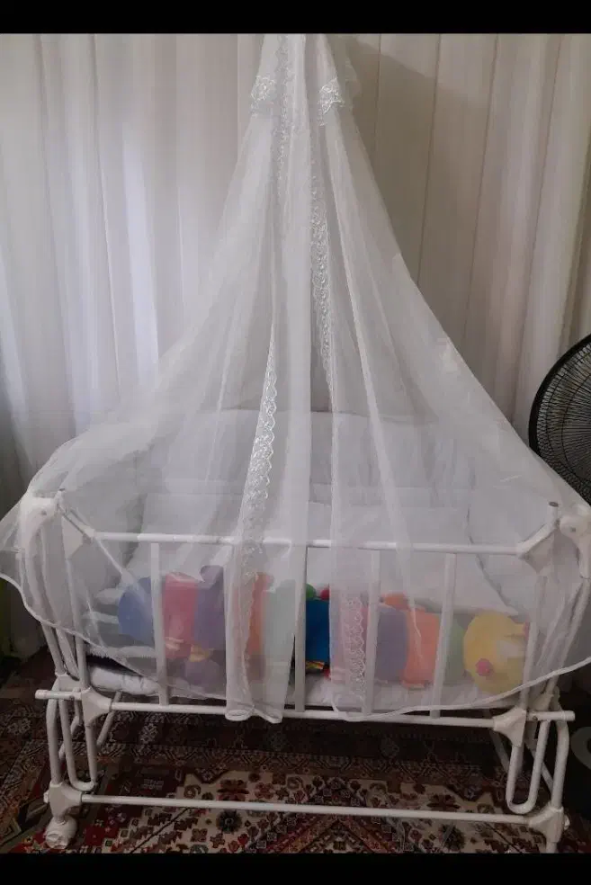 گهواره|تخت و صندلی بچه|تاکستان, |دیوار