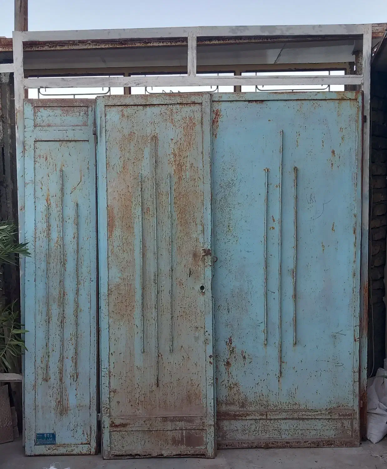 درب حیاطی سنگین|مصالح و تجهیزات ساختمان|رادکان, |دیوار