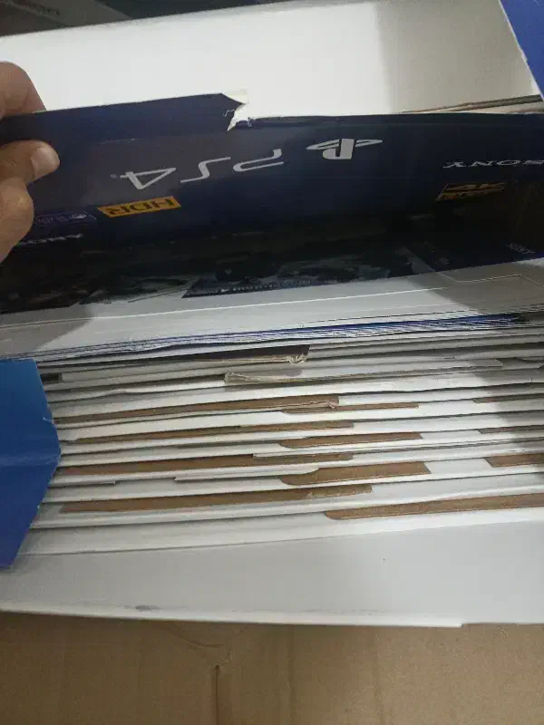 کارتن ps4 xbox ps5/دسته بازی کیف کنسول شارژر و.و.و|کنسول، بازی ویدئویی و آنلاین|اصفهان, رکن الدوله غربی|دیوار