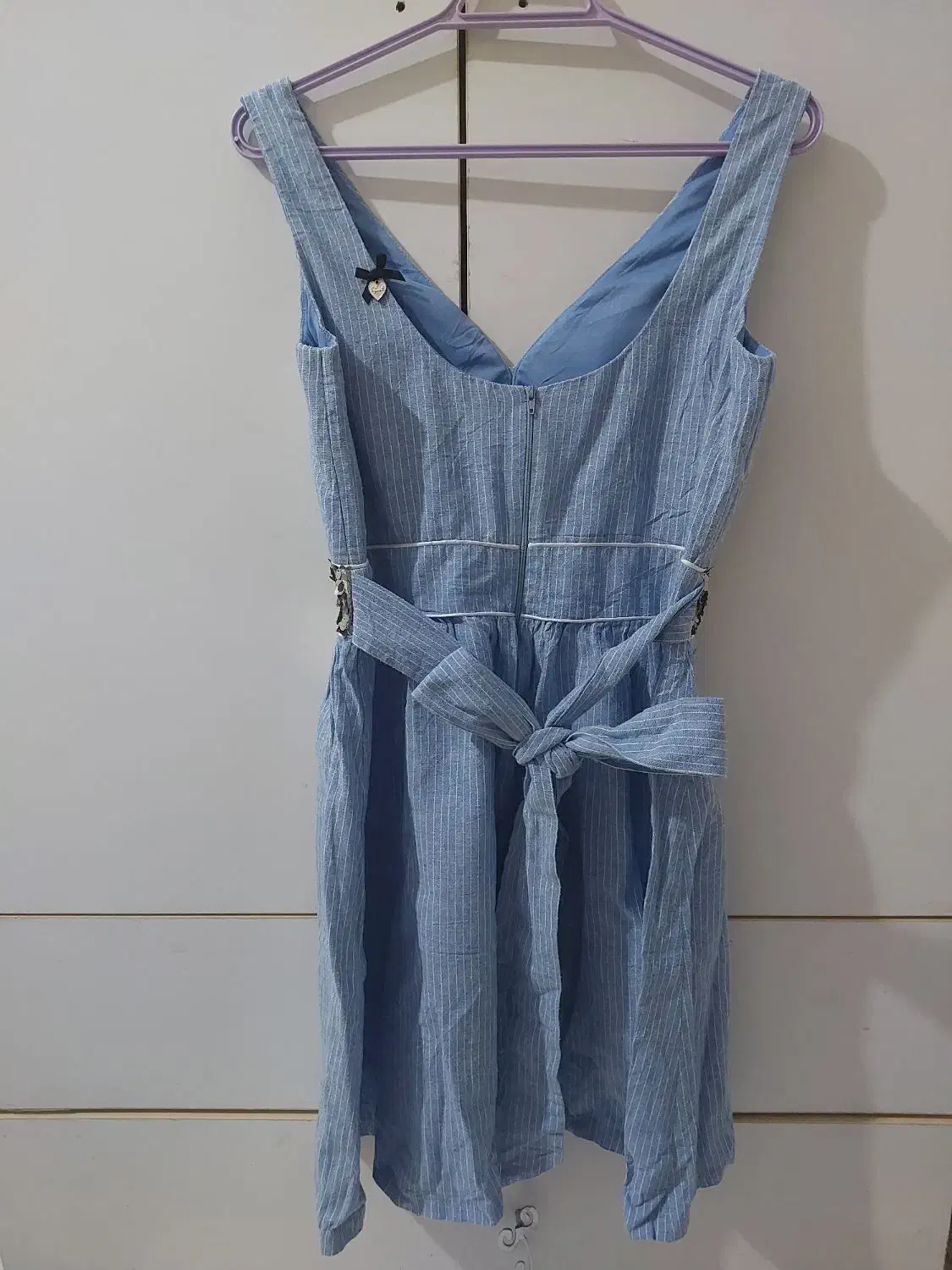 عروسکی دخترانه|لباس|صدرا-فارس, فاز ۱|دیوار