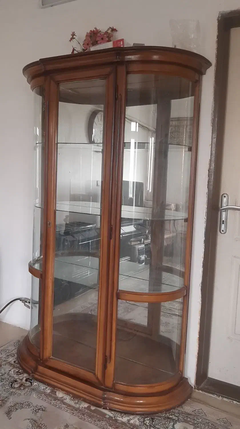 بوفه ویترینی تمیز فقط۱۶۰۰۰۰۰ت|بوفه، ویترین، کنسول|بجنورد, |دیوار