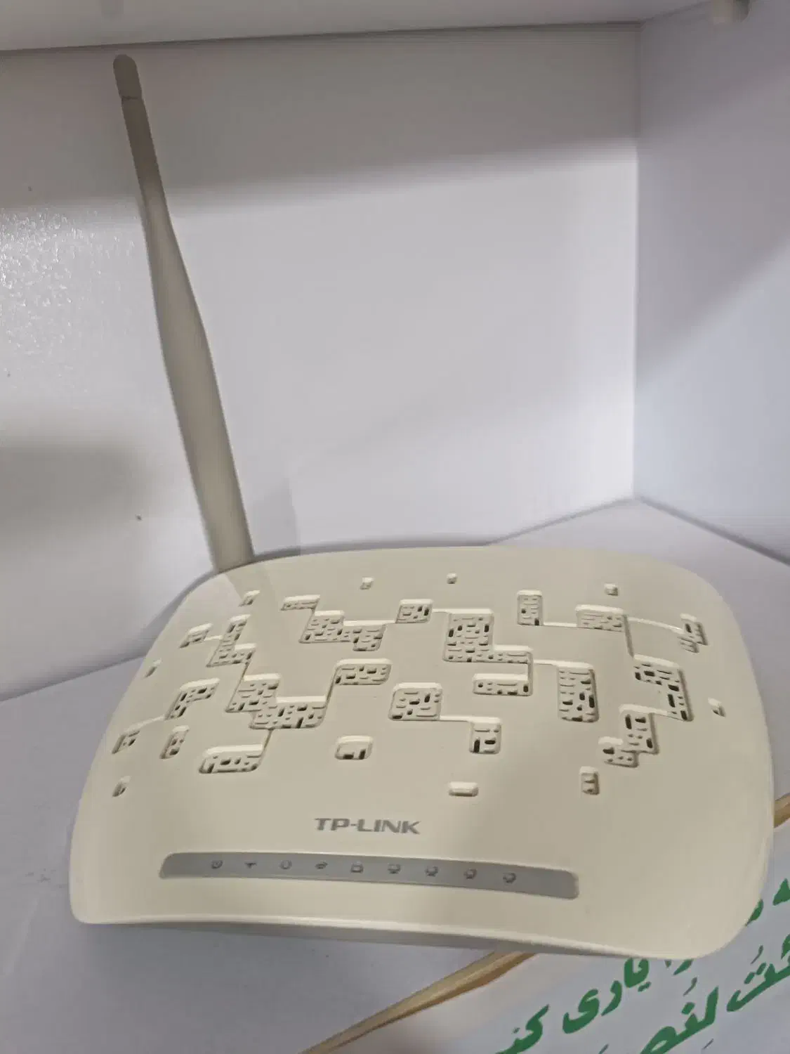 تعمیرات تخصصی انواع مودمهای ADSL.VDSL|مودم و تجهیزات شبکه|قم, زاویه|دیوار