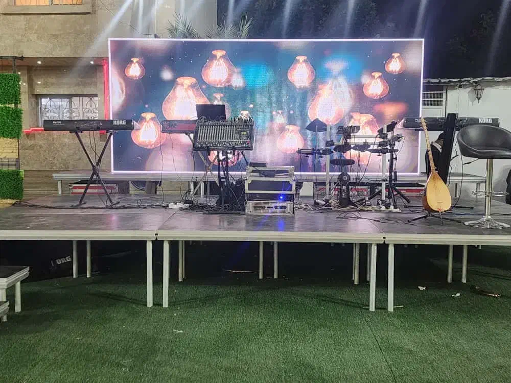 تلوزیون شهری( تی وی بک)|تلویزیون و پروژکتور|صدرا-فارس, فاز ۱|دیوار