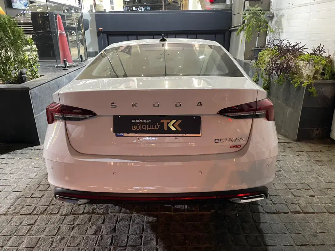 اشکودا اکتاویا|خودرو سواری و وانت|تهران, حکمت|دیوار