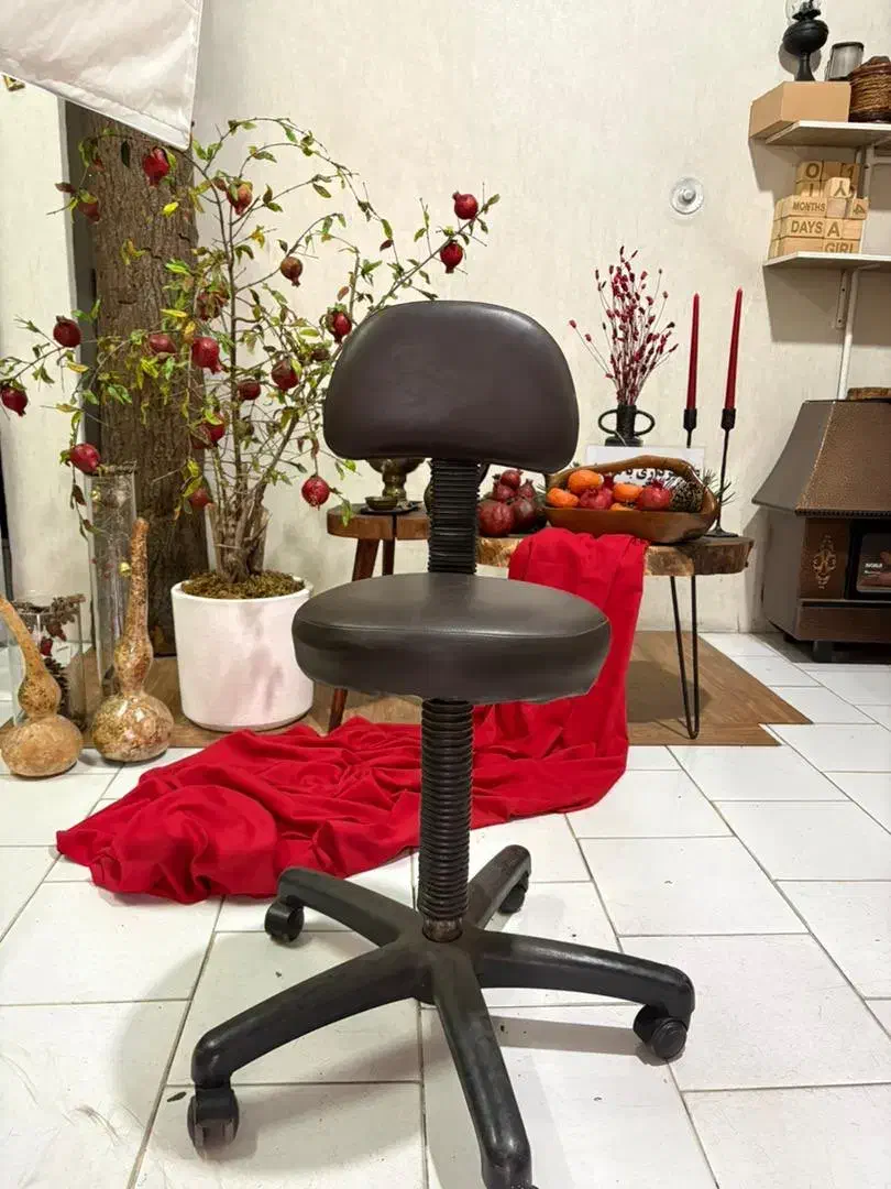 صندلی چرخشی|صندلی و نیمکت|بندر انزلی, شاکوچه|دیوار