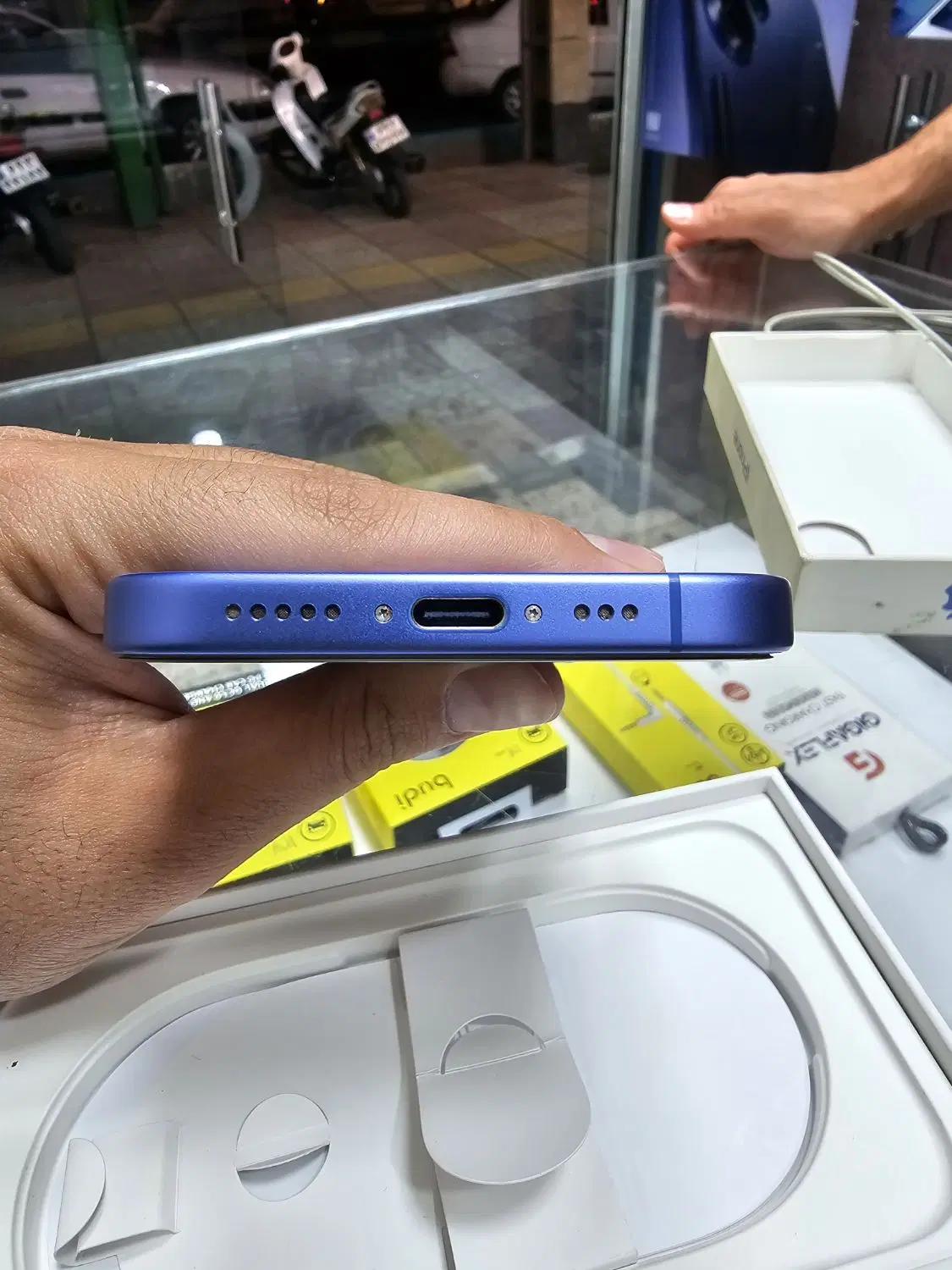 iPhone 16|موبایل|یزد, |دیوار
