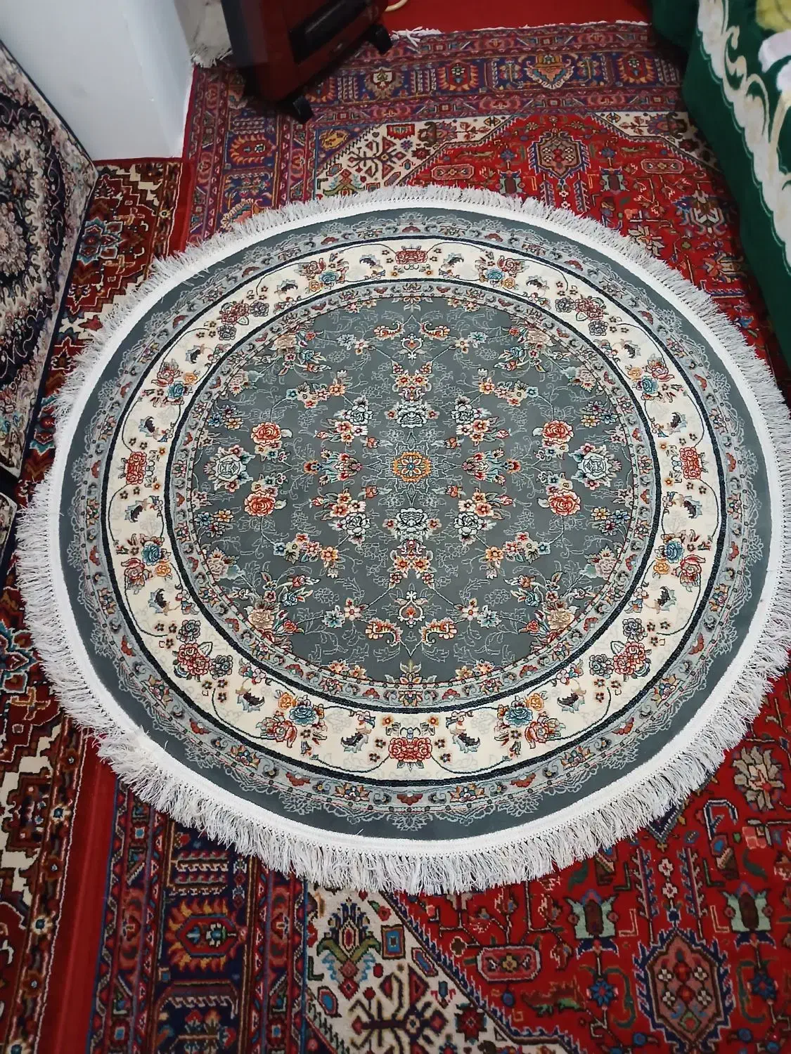 قالیچه گرد (۱.۵ متر قطر)|فرش|مراغه, |دیوار