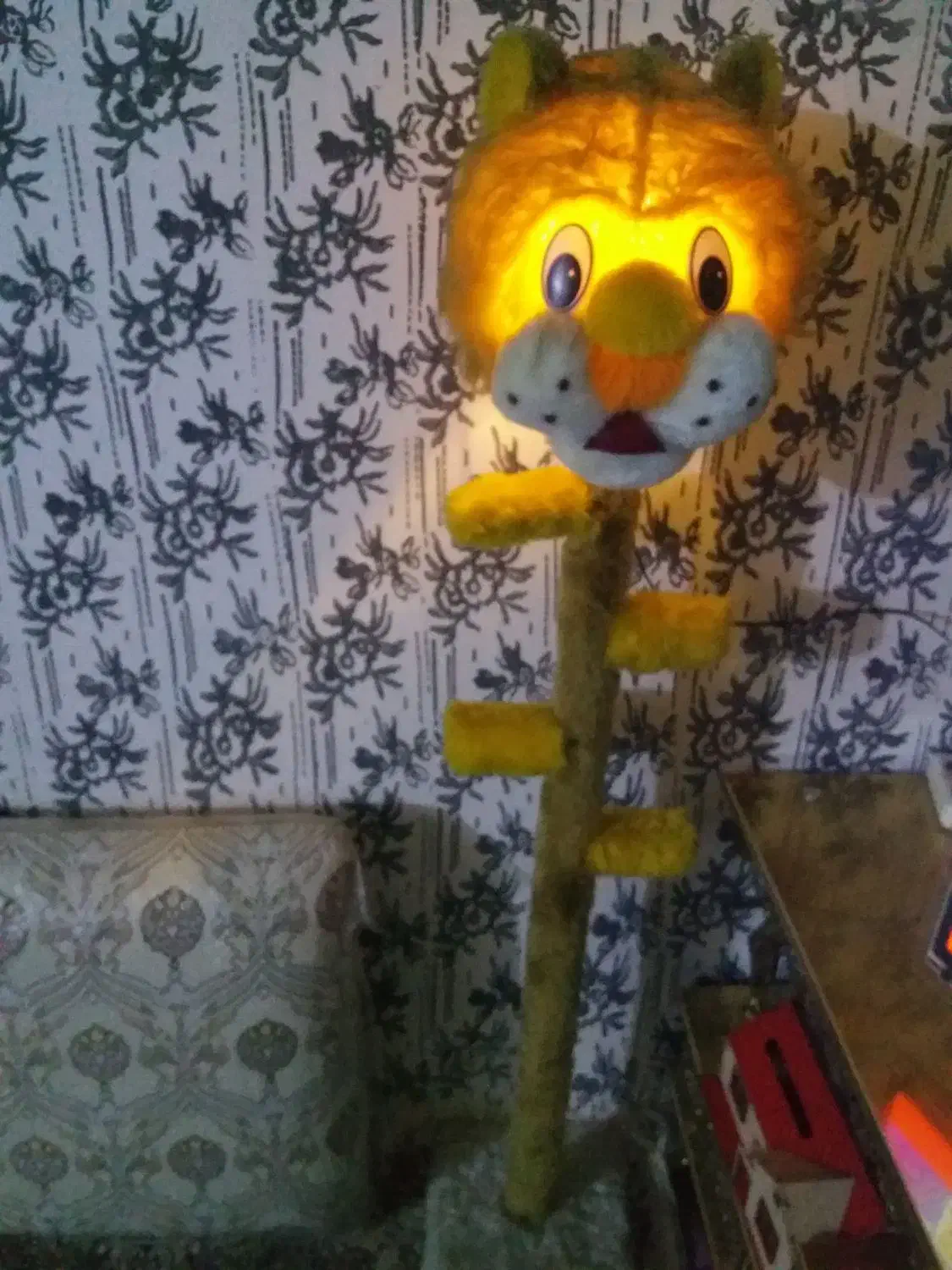 اباژور ایستاده|چراغ خواب و آباژور|سنندج, |دیوار