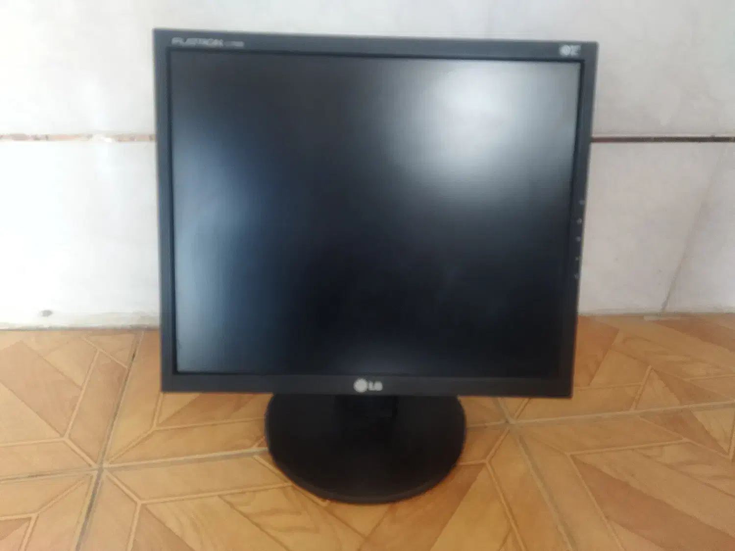 مانیتور FlATRON L1752S|قطعات و لوازم جانبی رایانه|سیاهکل, |دیوار