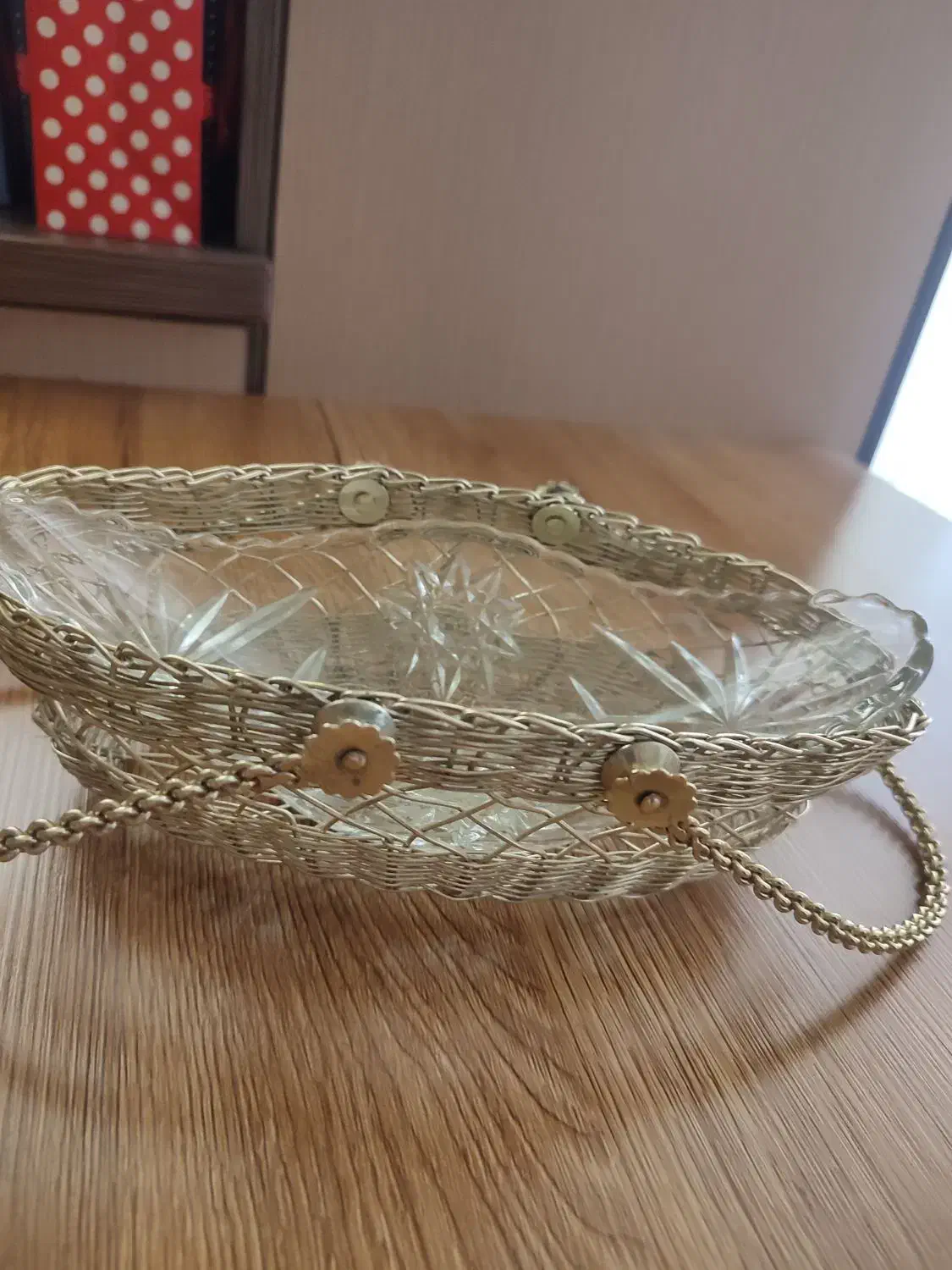 سبد انتیک شکلات خوری قدیمی|کلکسیون اشیاء عتیقه|تهران, کاج|دیوار