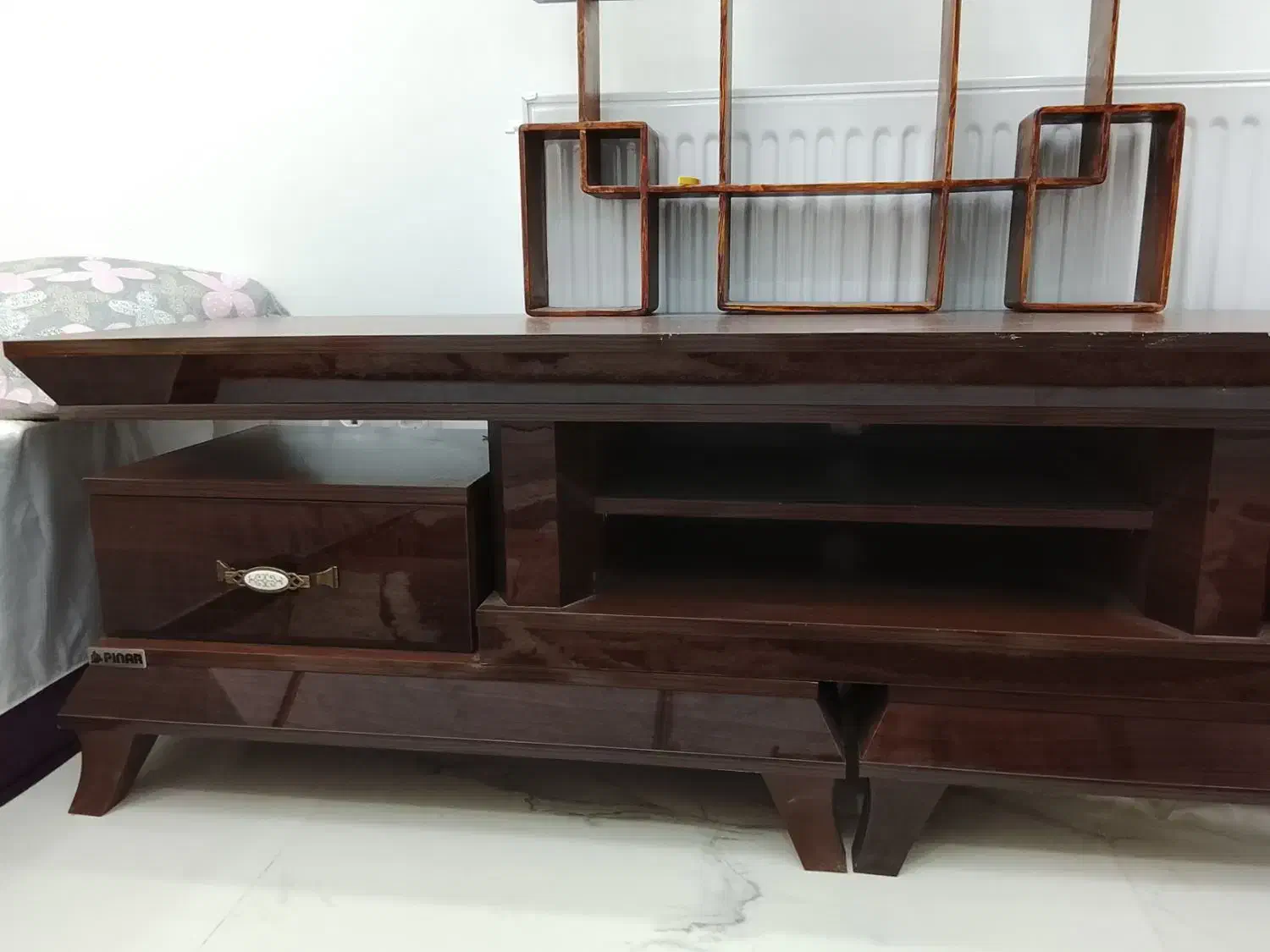 میز تلویزیون دوماه استفاده شدهه فقط|میز تلویزیون|اردبیل, |دیوار