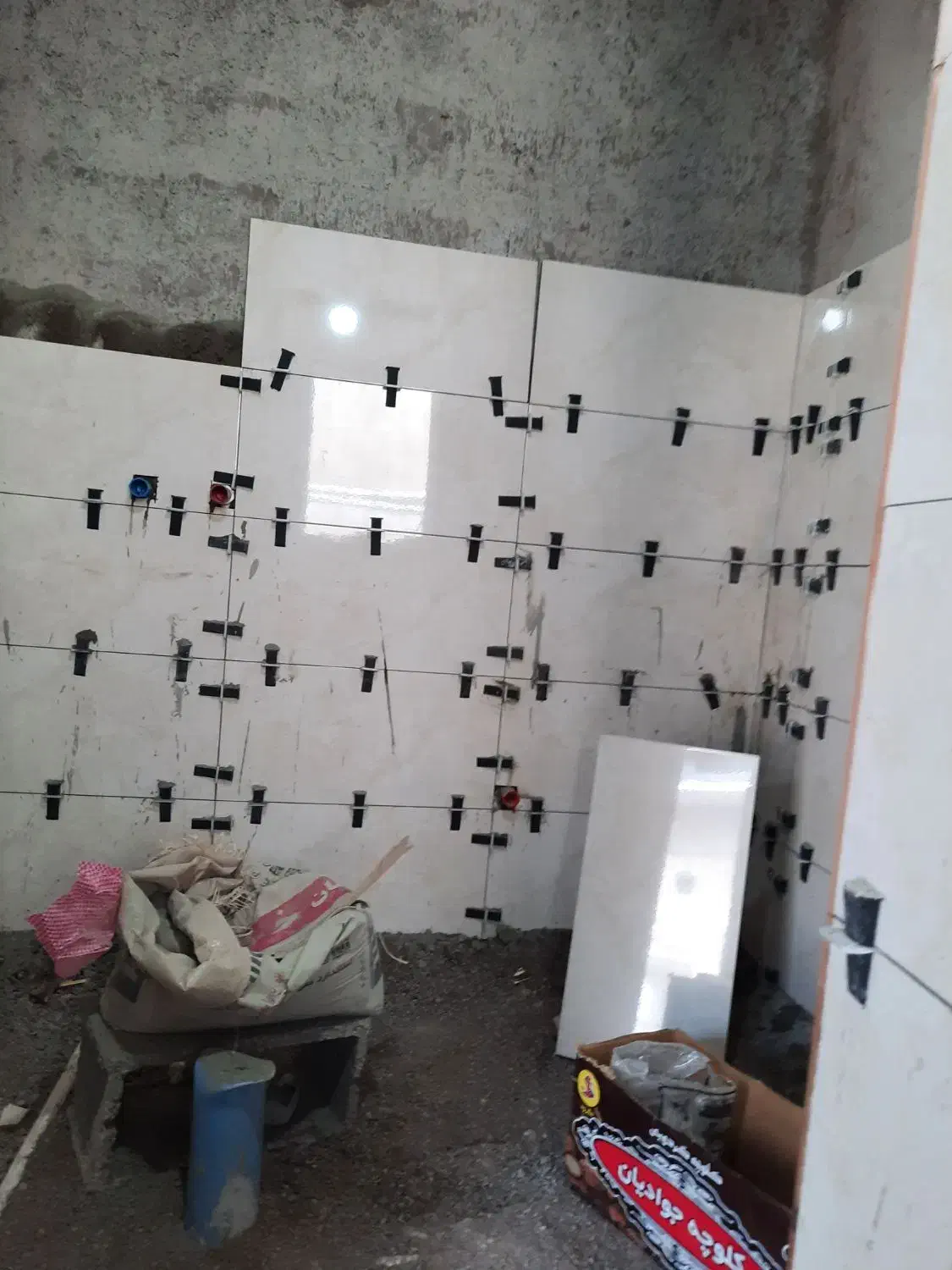 نیازمند کارگر کاشیکاری|استخدام معماری، عمران و ساختمانی|خمام, |دیوار