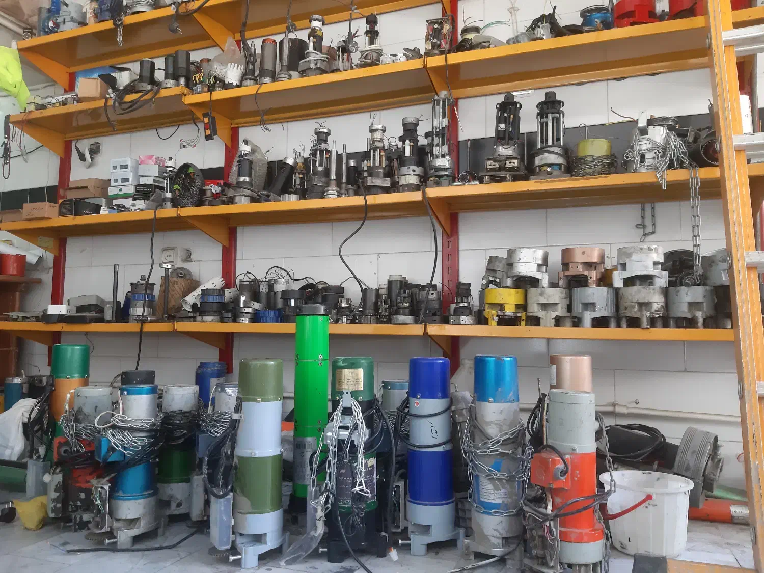 تعمیرات تخصصی انواع جک پارکینگ و کرکره برقی|خدمات پیشه و مهارت|هشتگرد, شهرک آفتاب|دیوار