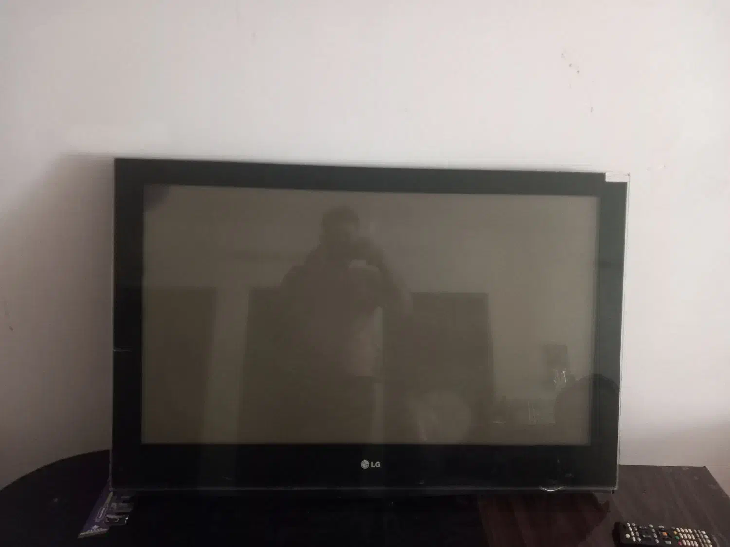 تلوزیون ال سی دی|تلویزیون و پروژکتور|کاشان, غربت|دیوار