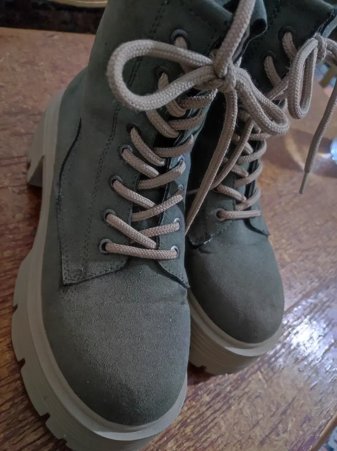 بوت چرم اِشبالت|کیف، کفش، کمربند|سیرجان, |دیوار