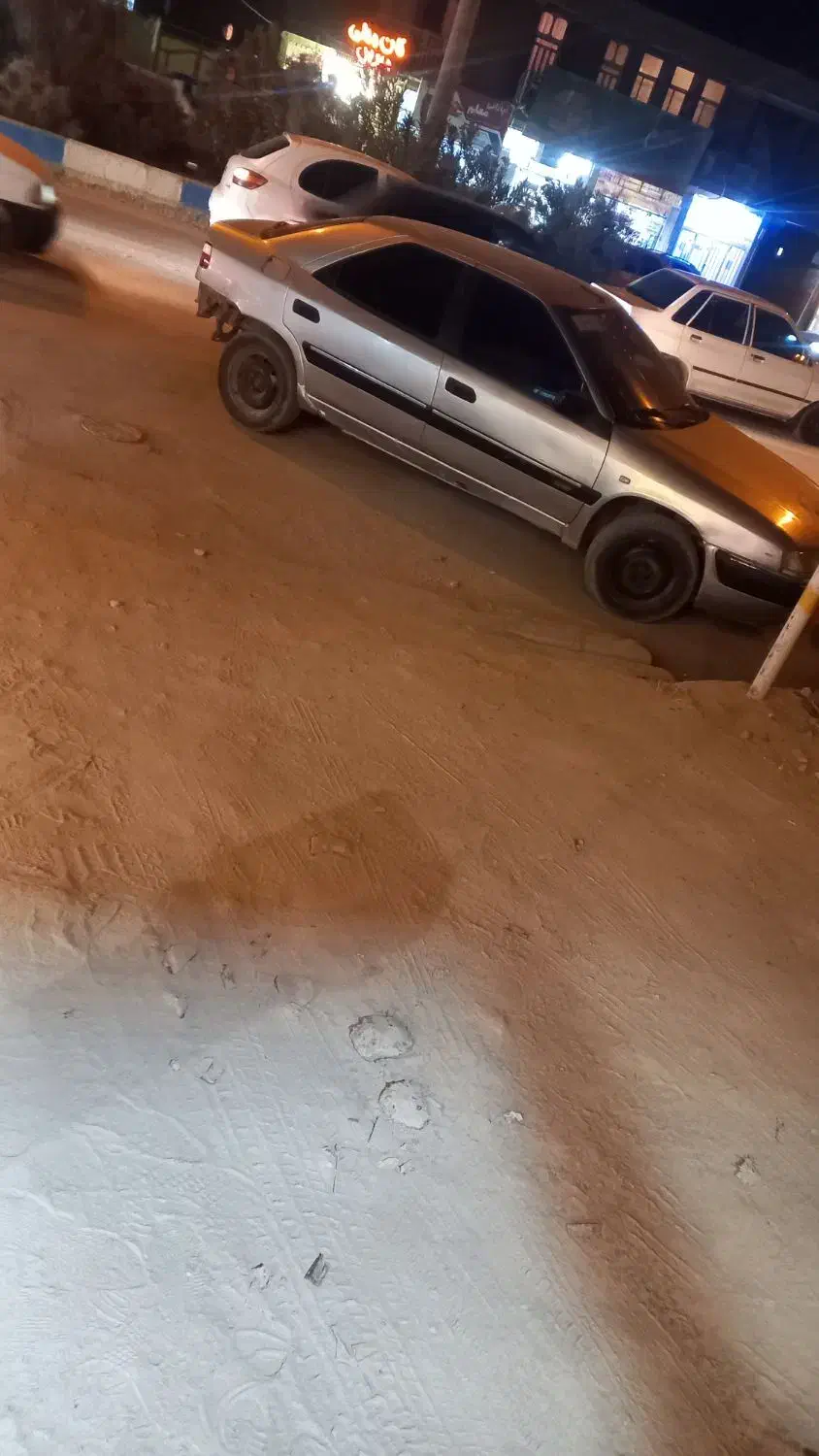 زانتیا ۲۰۰۰ طاق میزنم با ۴۰۵یا پارس|خودرو سواری و وانت|زابل, |دیوار