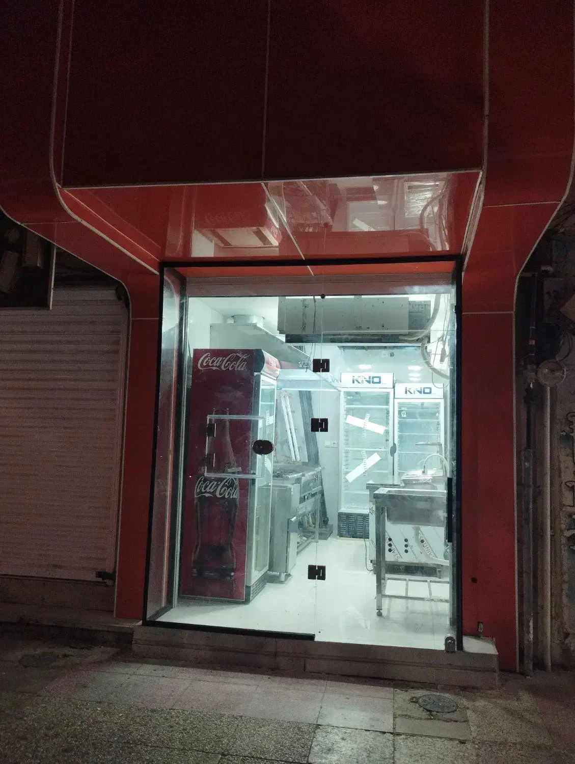 استخدام کارگر ساده خانم جهت کار در فستفوود|استخدام خدمات فروشگاه و رستوران|بوشهر, |دیوار