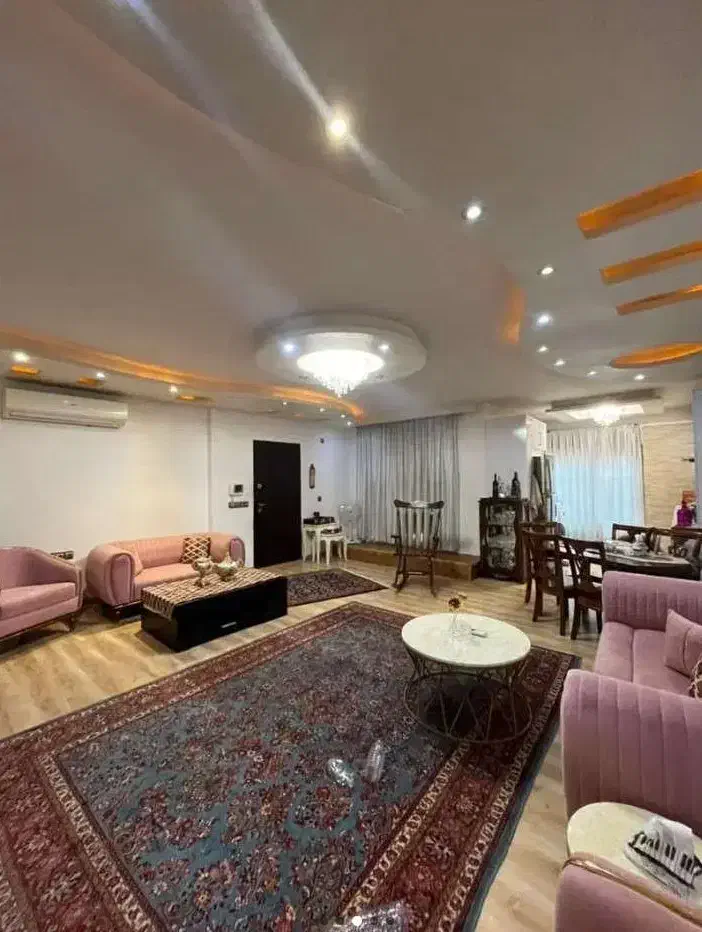 واحد 110 متری واقع در اوایل شیخ زاهد|فروش آپارتمان|لاهیجان, شیخ زاهد|دیوار