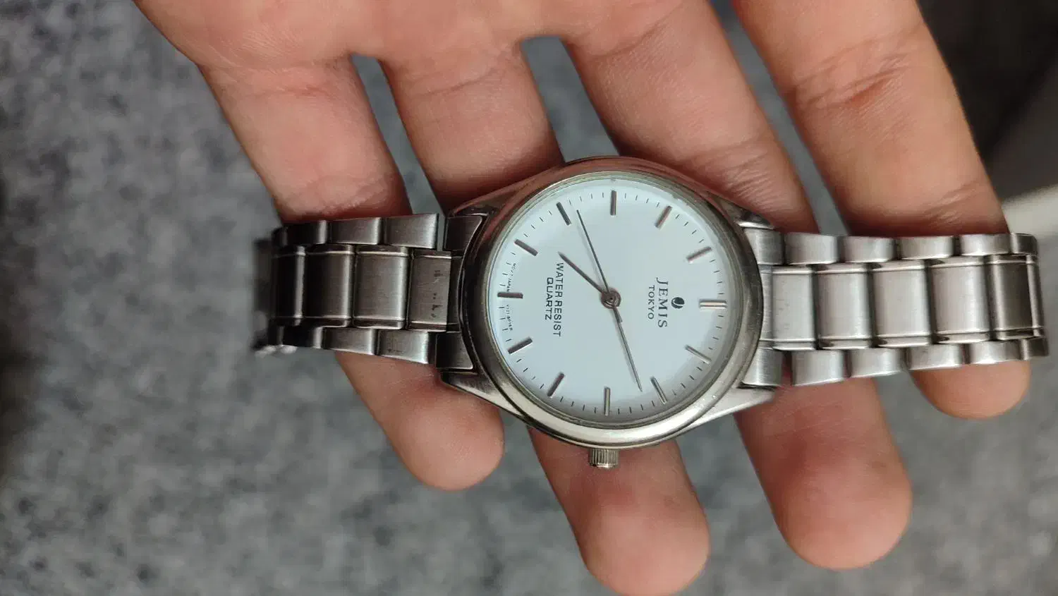 ساعت|ساعت|قم, باغ کرباسی|دیوار