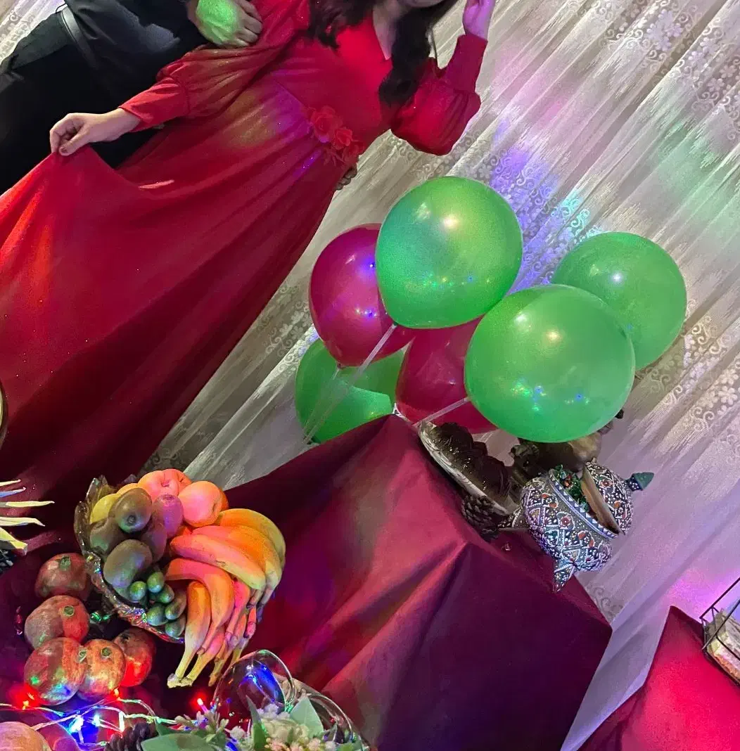 لباس یلدایی|لباس|کاشمر, |دیوار