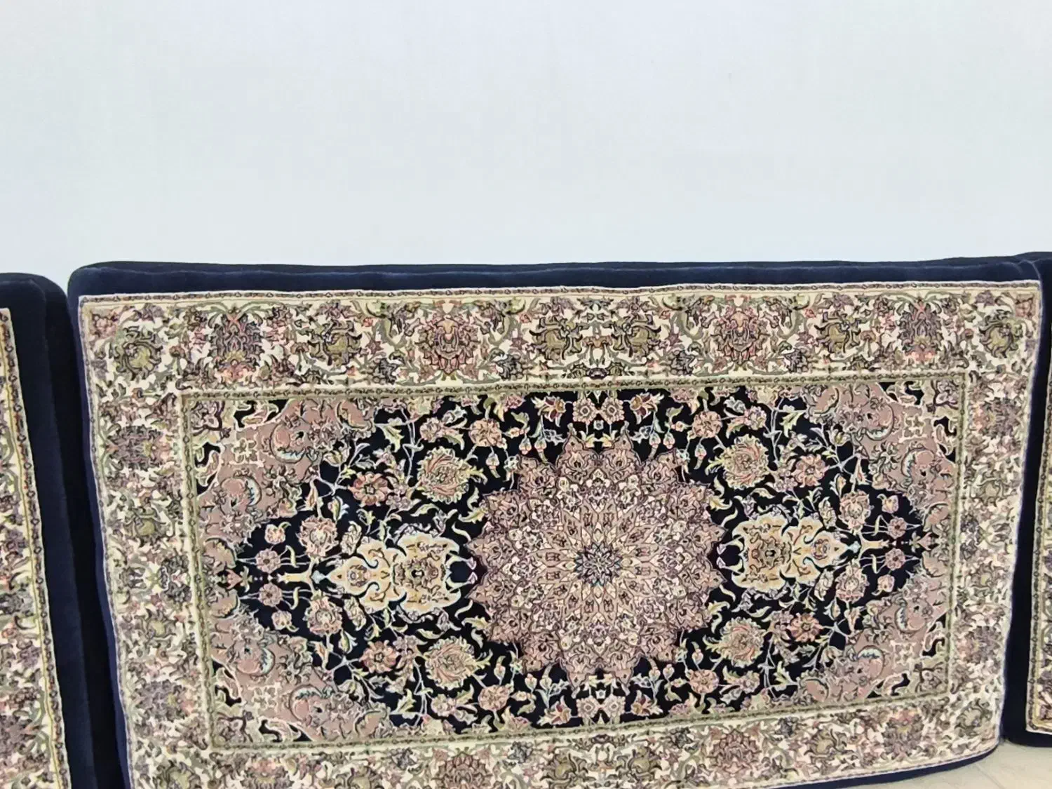 پشتی|پشتی|اسلام‌‌آباد غرب, |دیوار