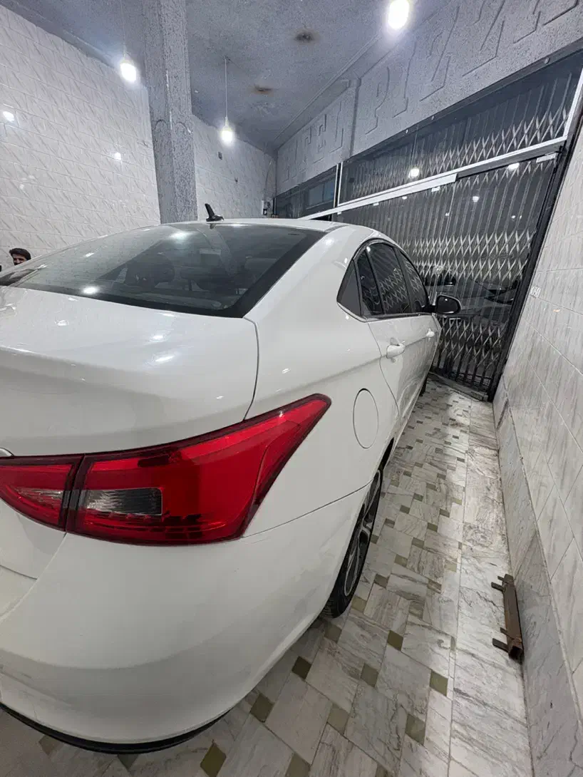 اریزو 5 مدل ۴۰۱ به رویت|خودرو سواری و وانت|قم, آزادگان|دیوار