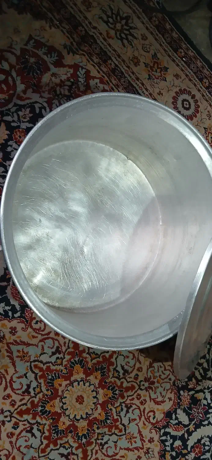 دیگ روحی قدیمی|ظروف پخت‌وپز|اصفهان, شاهد|دیوار