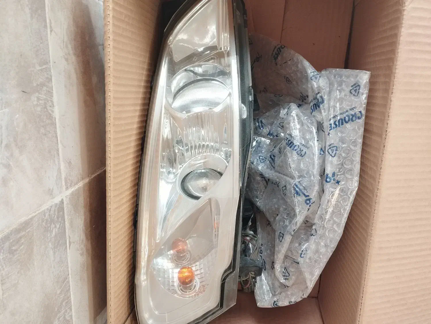 چراغ جلو رانا|قطعات یدکی و لوازم جانبی|همدان, |دیوار