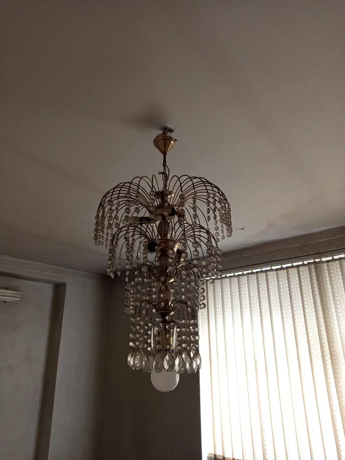 لوستر|لوستر و چراغ آویز|شیراز, دشت چنار|دیوار