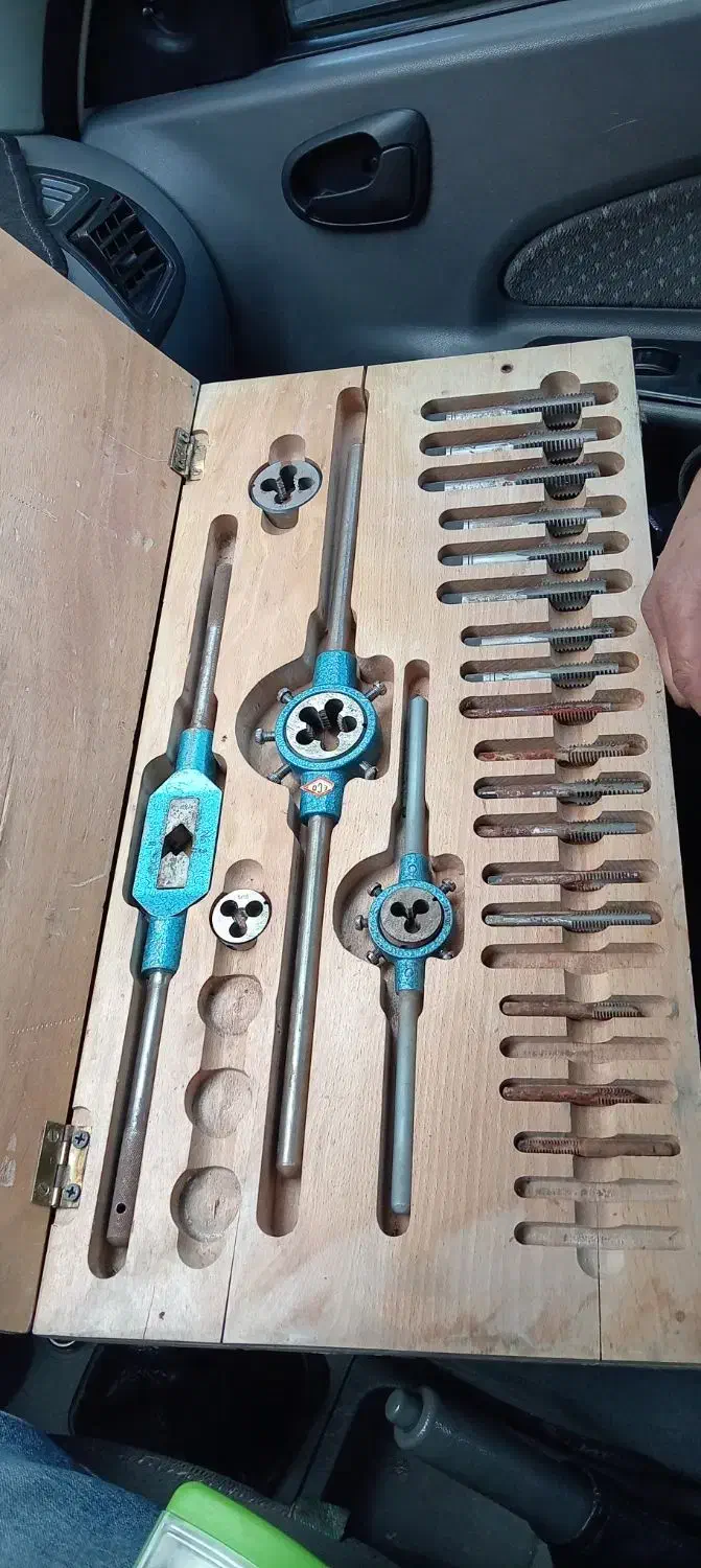 ست حدیده و قلاویز|ابزارآلات|شیراز, وحدت|دیوار