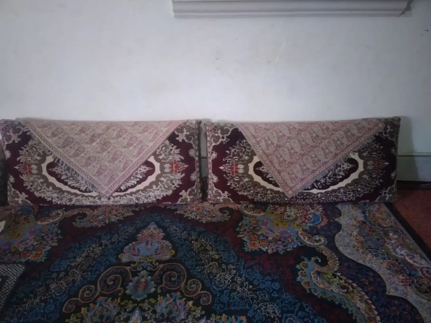 دوجفت پشتی|پشتی|بیرجند, |دیوار