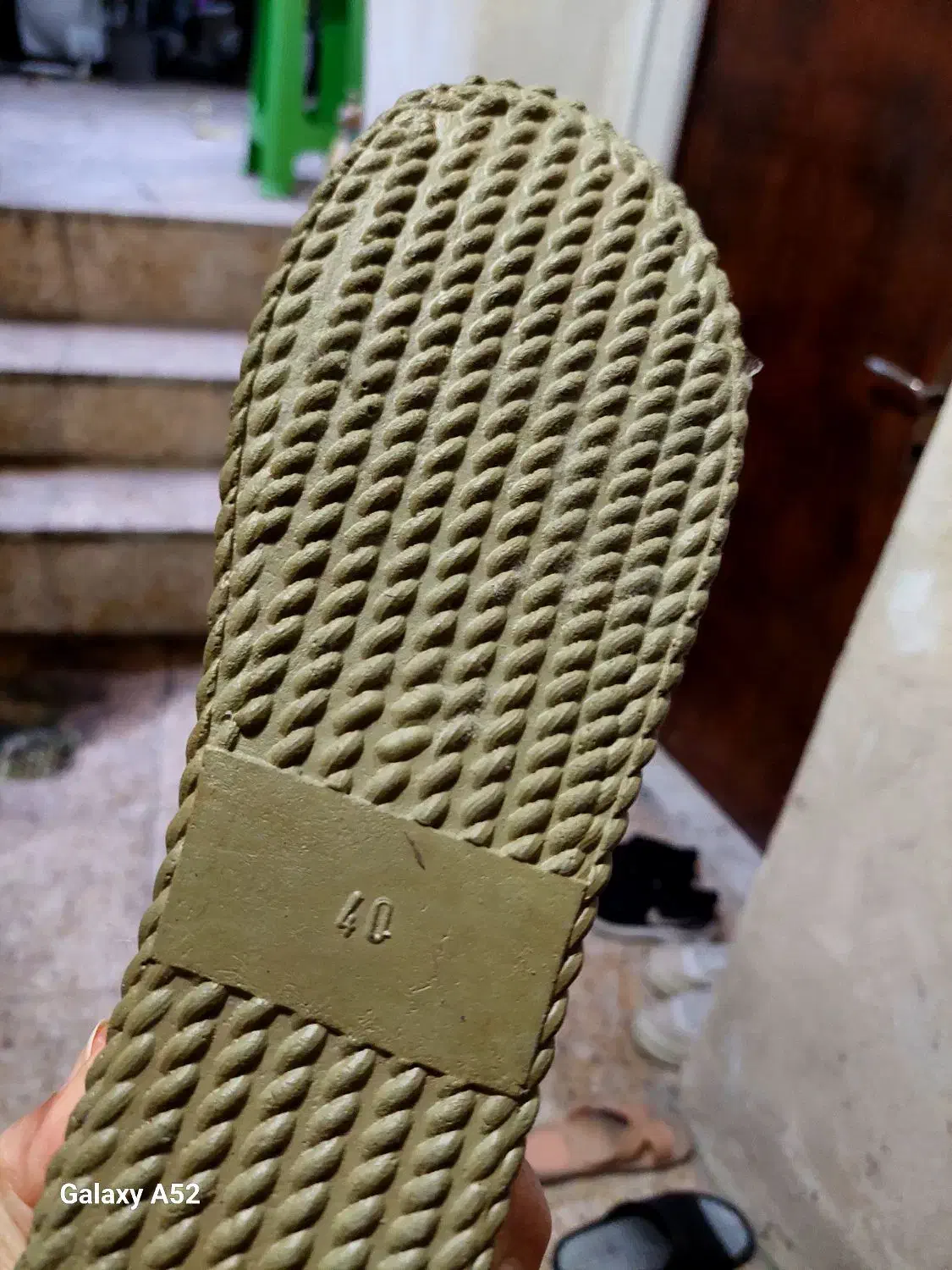 یک جفت صندل  و یک جفت کتونی عروس|کیف، کفش، کمربند|رشت, رودبارتان|دیوار