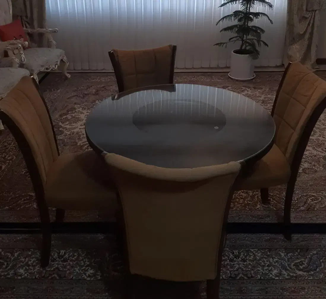 میزغذاخوری و ۴عدد صندلی|میز و صندلی غذاخوری|بهار, |دیوار