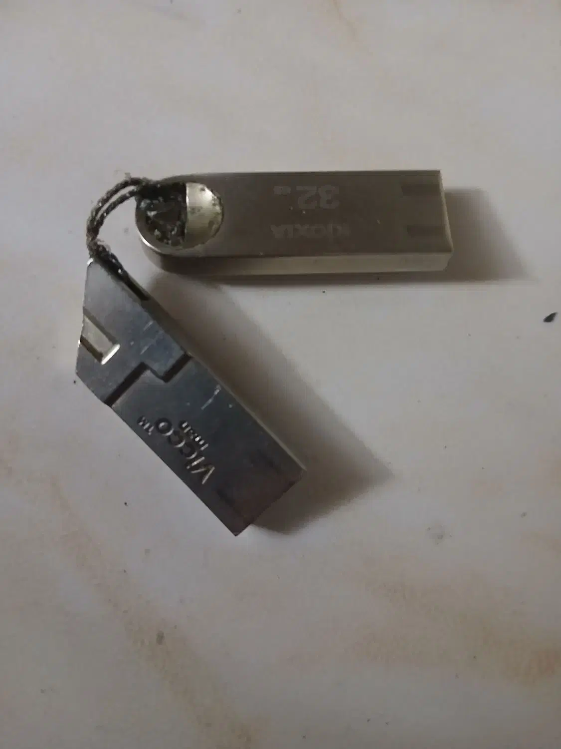 فلش|فیلم و موسیقی|پردیس, فاز ۹|دیوار