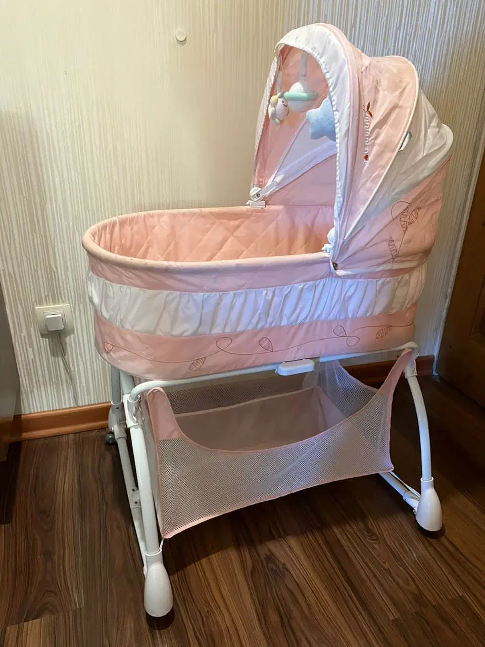 تخت کنار مادر|تخت و صندلی بچه|فردیس, داوری|دیوار