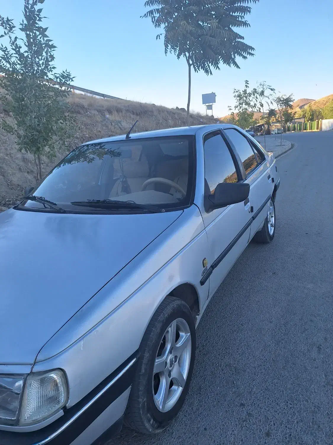 پژو 405 دوگانه GLX مدل 89 نقره‌ای|خودرو سواری و وانت|بوکان, |دیوار