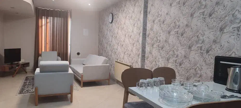 هتل، هتل آپارتمان، سوییت، منزل مبله|اجارهٔ کوتاهمدت آپارتمان و سوئیت|شیراز, سینما سعدی|دیوار