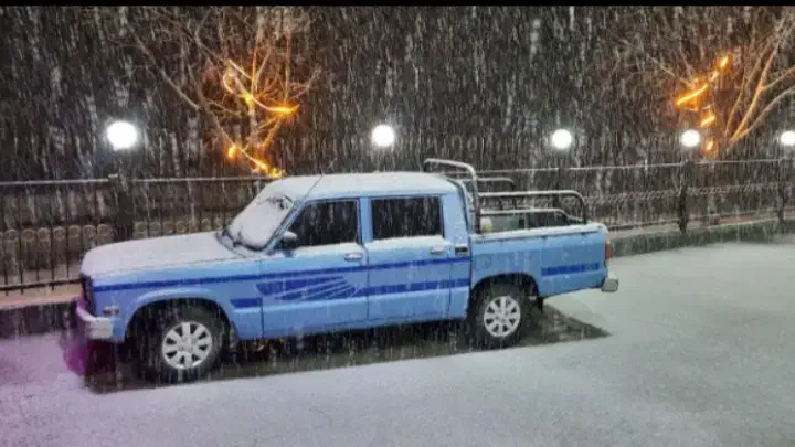 وانت مزدا دوکابین 84 ونیسان 78|خودرو سواری و وانت|کوهدشت, |دیوار