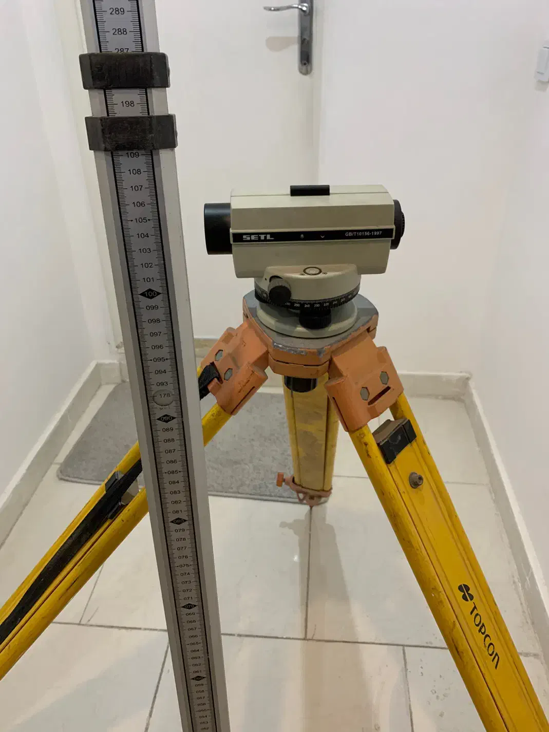 دوربین نقشه برداری|مصالح و تجهیزات ساختمان|هشتگرد, فاز ۳ مهستان|دیوار