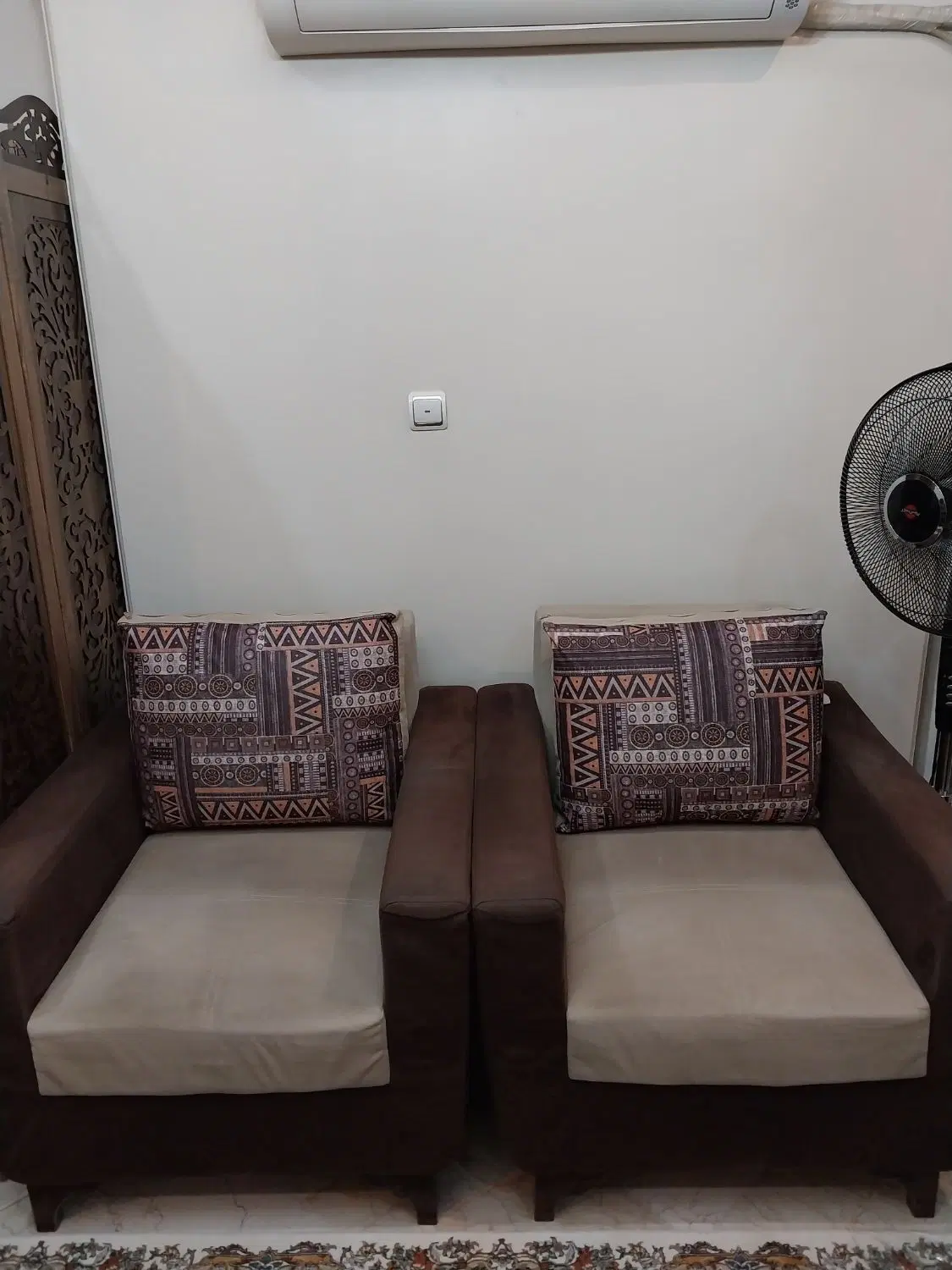 نیم ست ۵ نفره.یک کاناپه ۳ نفره+۲ تاتک نفره|مبلمان خانگی و میز عسلی|تهران, نارمک جنوبی|دیوار