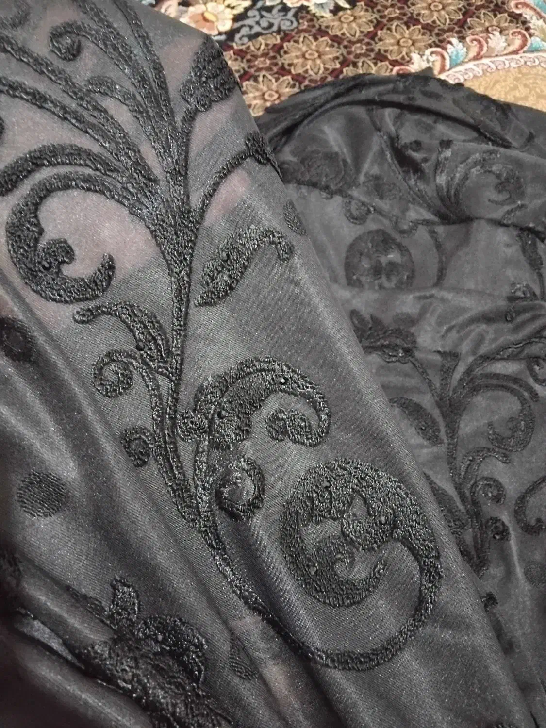 چادرمشکی|لباس|گلبهار, شهر جدید گلبهار|دیوار