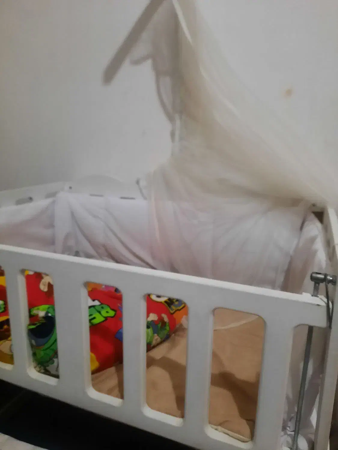 تخت|تخت و صندلی بچه|اردبیل, |دیوار